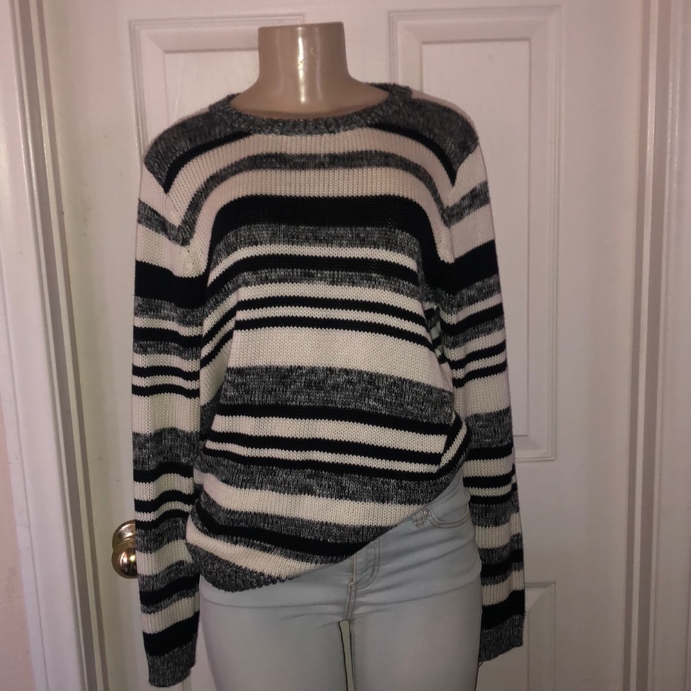 knitted sweatshirt